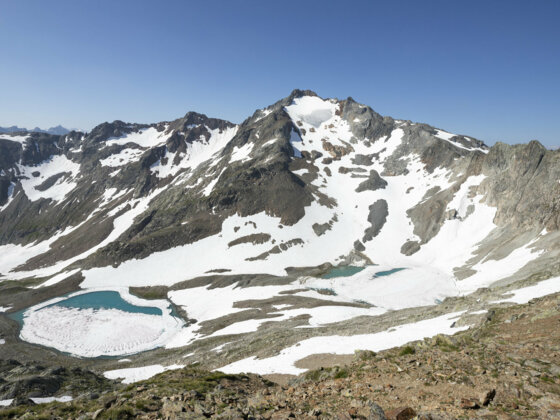 Kaltenbergsee und Kaltenberg (c) Lucas Tiefenthaler / Vorarlberg Tourismus