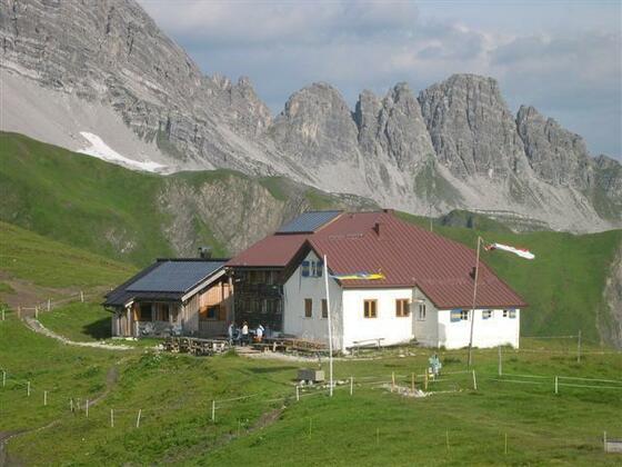 Kaiserjochhaus