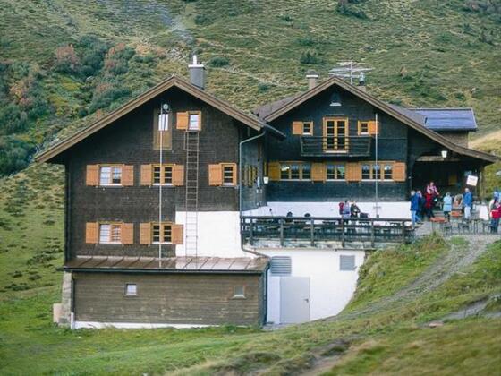 Schwarzwasserhütte
