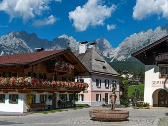 kirchplatz-going-foto-peter-von-felbert