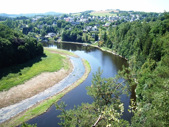 Saaleverlauf am Trepplesfelsen