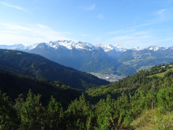 Blick hinunter auf Bludenz und Bürs