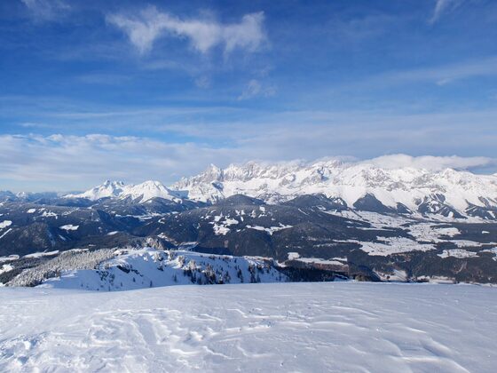 Aufstieg zur Gasselhöhe - den Dachstein immer im Blick