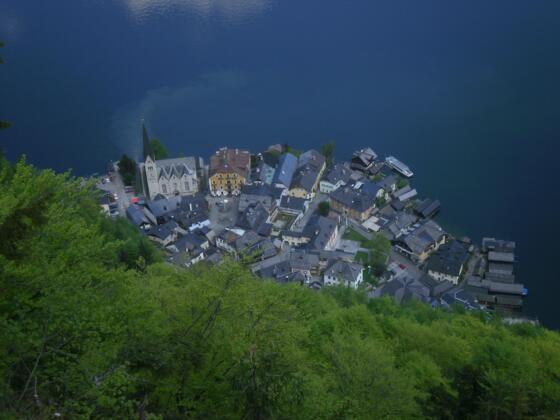 Welterbeblick vom Salzberg ins Zentrum von Hallstatt