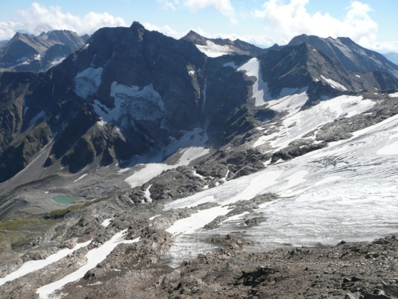 Blick auf den Gletscher und den Gipfel vom Hocharn