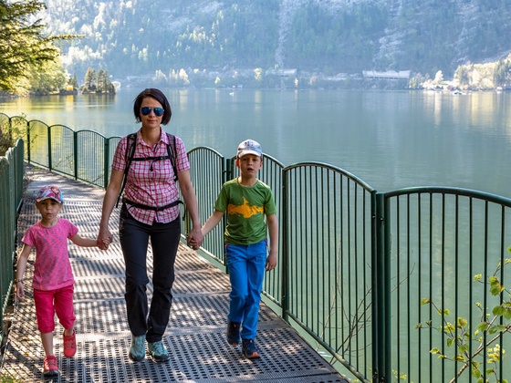 Die Hängebrücke am Ostuferwanderweg