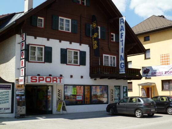 Außenansicht Sport Zopf