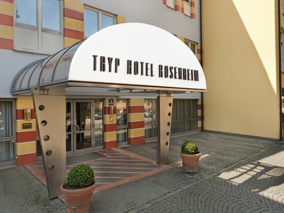 TRYP-Rosenheim - Außenansicht