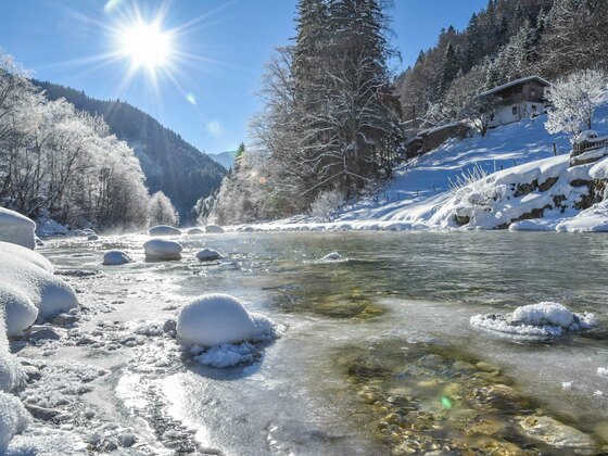 Brandenberger Ache im Winter bei Pinegg
