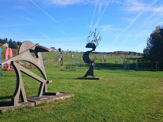 Skulpturen im Eisenpark Eisenbühl