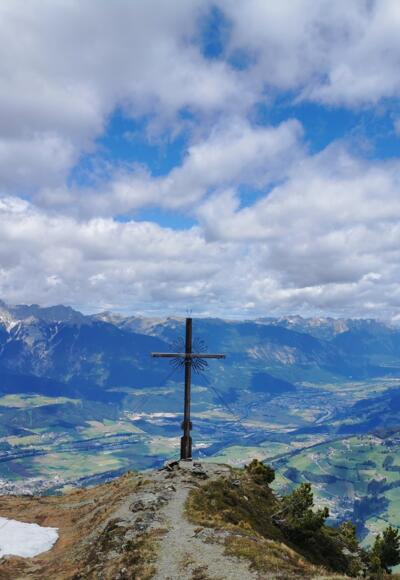 das Gipfelkreuz der "Roten Wand"