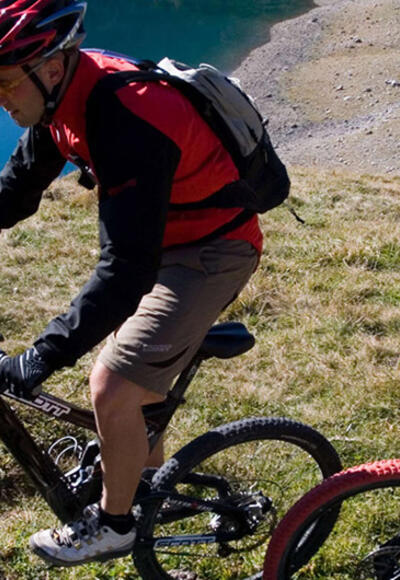 Mountainbike-Formarinsee_(c) Apres Post Hotel