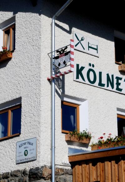 Kölner Haus mit Wappen