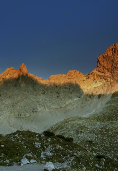 Morgenstimmung an der Lamsenspitze (2508 m - rechts im Bild)