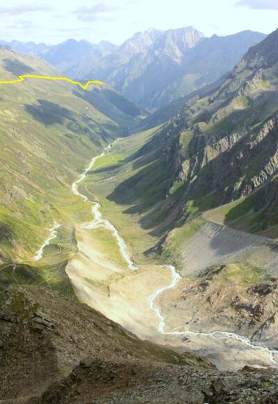 Blick vom Taschachhaus zur Rifflseehütte - links der eingezeichnete Fuldaer Höhenweg
