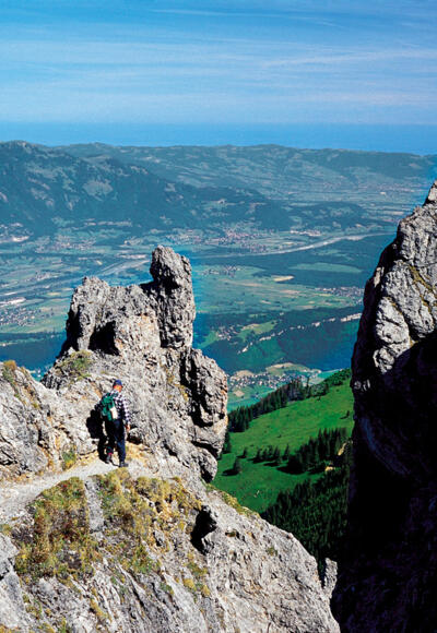 Blick von den Drei Schwestern ins Rheintal