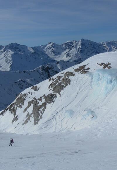 Rinne des Zungenrestes