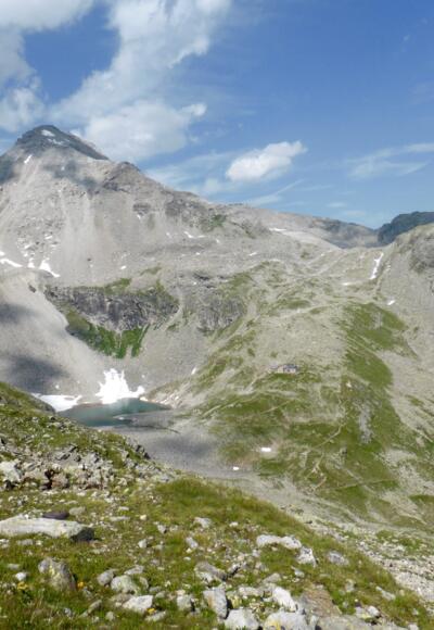 Blick auf Hoher Riffler, Friesenberghaus und Friesenbergsee