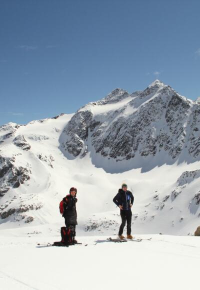 Im unteren Teil mit Feuerstein im Hintergrund