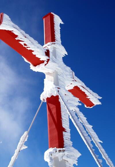 Raureif am Gipfelkreuz 2388m