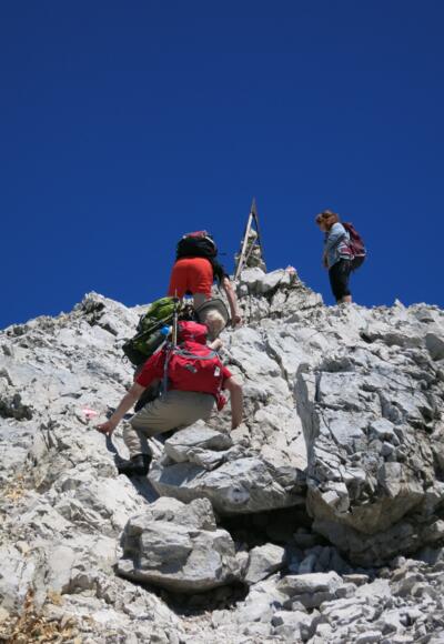 leichte Kletterei vor Gipfel des Großen Bettelwurfs