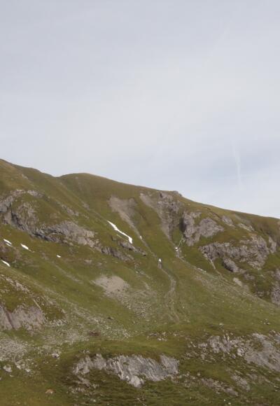 Hochberg links mit dem Joch über den aufgestiegen wird rechts