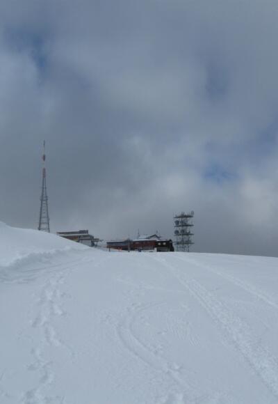 Der Gipfel des Krahberg, der auch gleichzeitig die Bergststion des Liftes der Venetbahn ist.