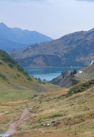 Blick vom Stierlochjoch zum Spullersee