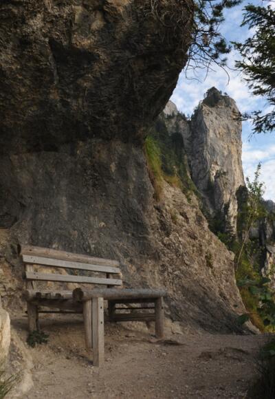 Am höchsten Punkt der Wanderung angekommen genießen wir einen herrlichen Ausblick auf die Umgebung