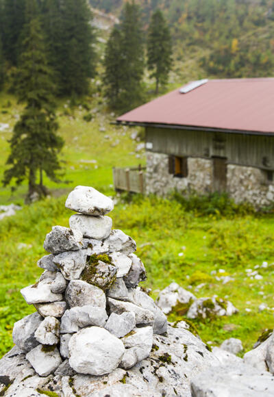 teilweise weisen Steinmänner den Weg zur Hütte