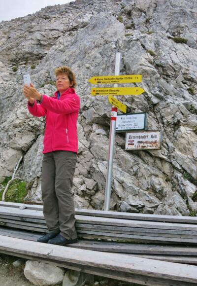 vor dem Stempeljoch. Nach Norden: Kl. Stempeljochspitze, nach Südwesten: Thaurer Spitze