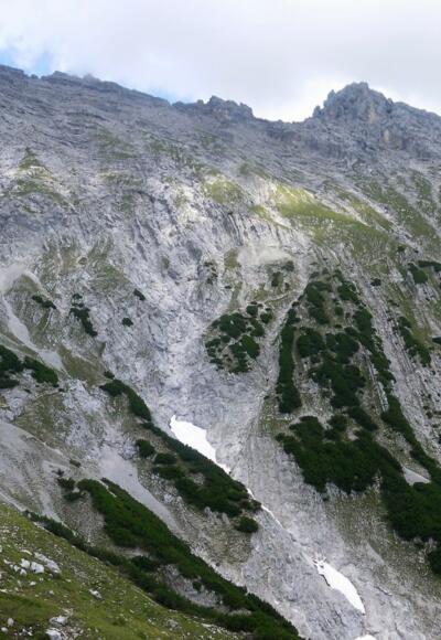 Karkopf Südflanke mit erkennbarem Steig
