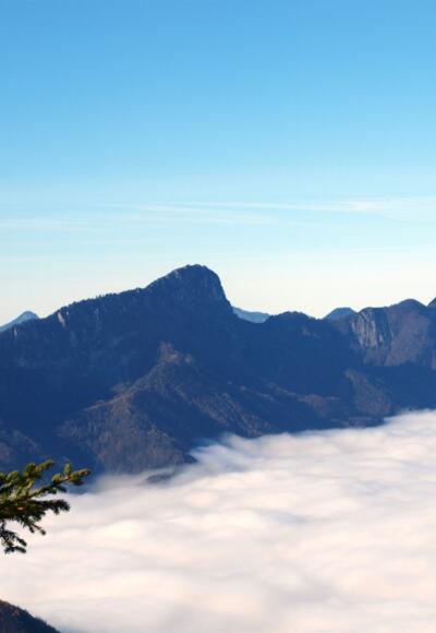 Gr. Spitzberg 1396m mit Blick zur Kremsmauer im Westen