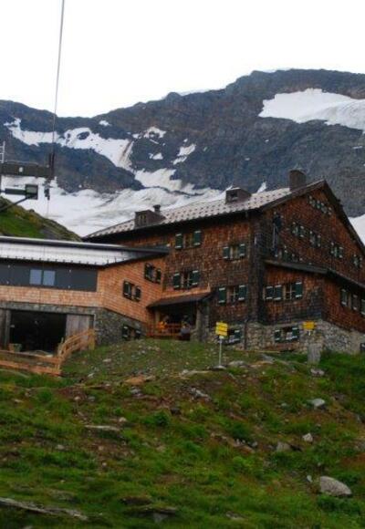 Neuer Hüttenanbau