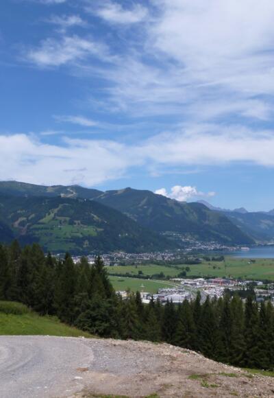 Der erste Seeblick am Beginn der Auffahrt zum Brucker Berg