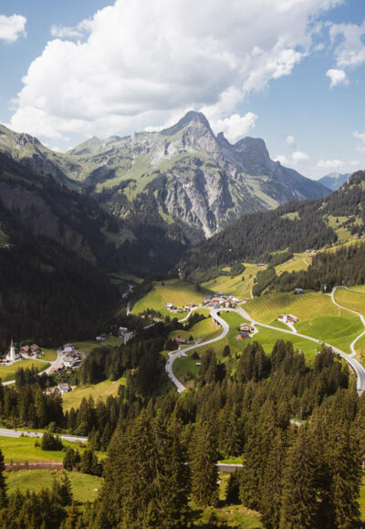 Blick nach Schröcken von Neßlegg zum Körbersee