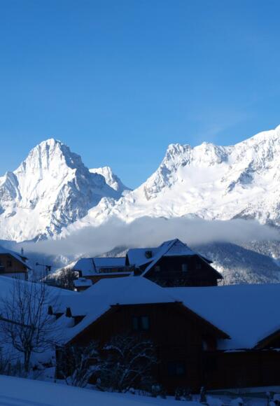 Spitzmauer und Priel beim Pistenanstieg (950m).