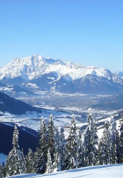 Gipfelpanorama: Saalfeldener Becken und Leoganger Steinberge