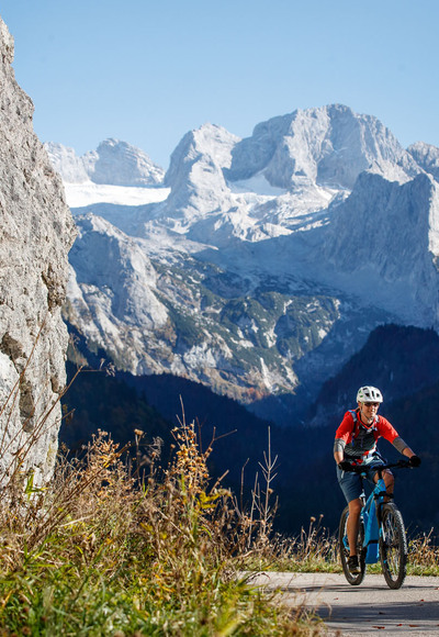 Mountainbiken vorm Dachstein