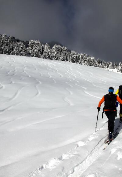 Start über die kleine Piste oberhalb von Praxmar