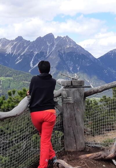 Blick vom Naturschauplatz wildeebn auf die Kalkkögel: (v.r.n.l.) Nockspitze, Marchreisenspitze, Schlicker Zinnen, Steingrubenkogel, Ochsenwand.