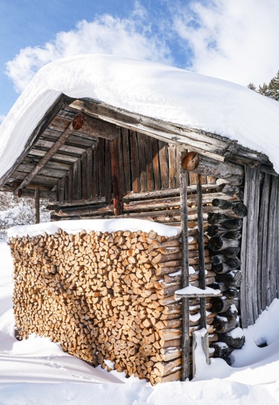 Heustadel im Wintermantel
