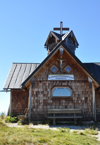St. Vinzenz Friedenskirche, Hochgründeck