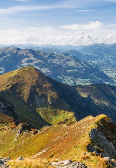 Der Wegverlauf auf dem Grat vom Gamshag aus gesehen.
