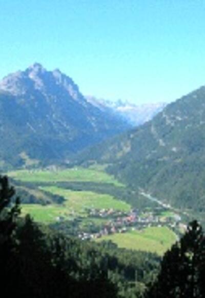 Blick nach Vorderhornbach mit Klimm- und Grubachspitze