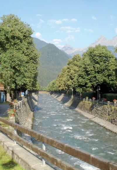 Uferwege an der Litz mit Lindenalleen