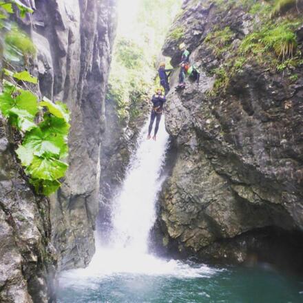 Im Schwarzwasserbach gibt es Sprünge bis zu 10 Meter