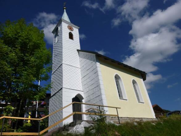 Kapelle zu den Aposteln Peter und Paul im Ortsteil Langenschwand