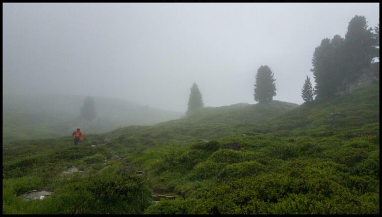 Mittelmäßiges Wetter im Zustieg.