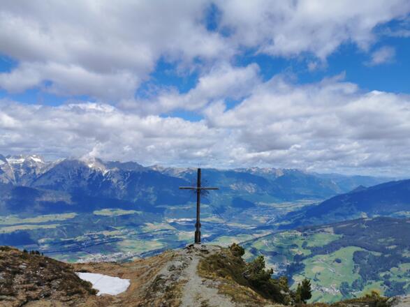 das Gipfelkreuz der "Roten Wand"